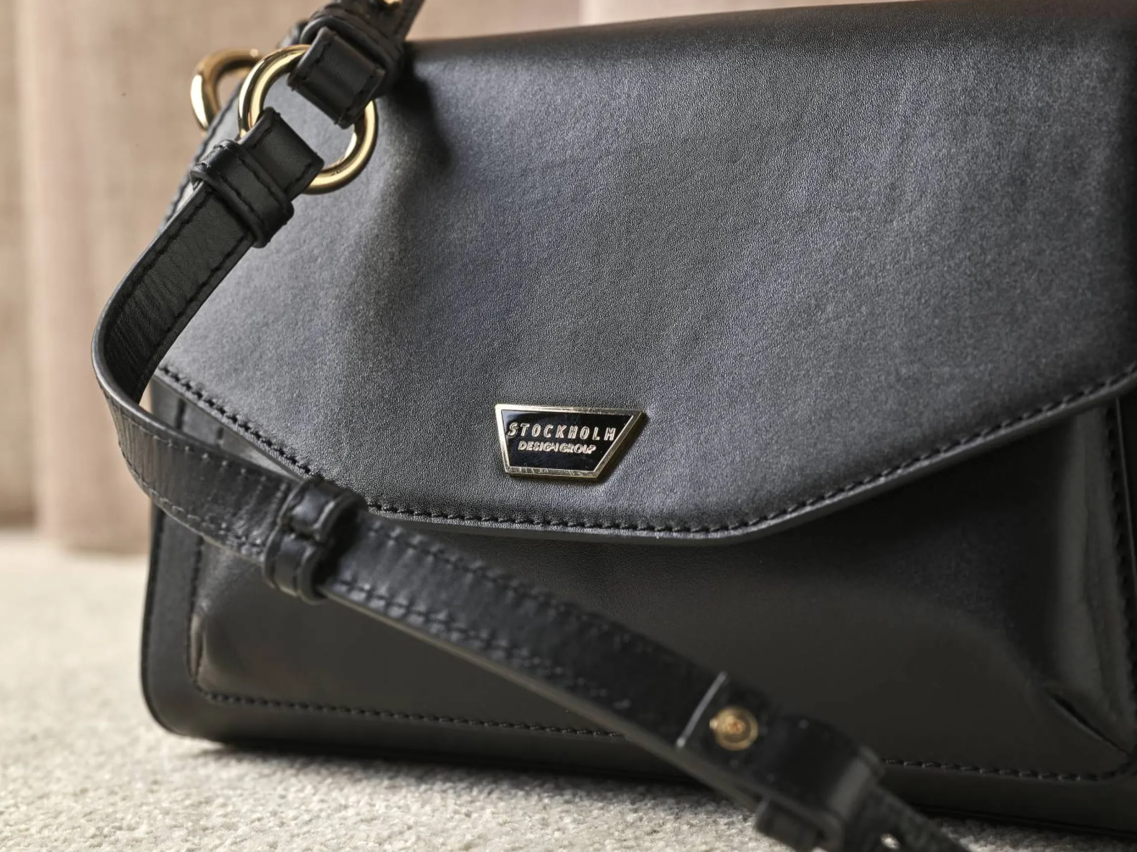 Crossbody-väska i läder