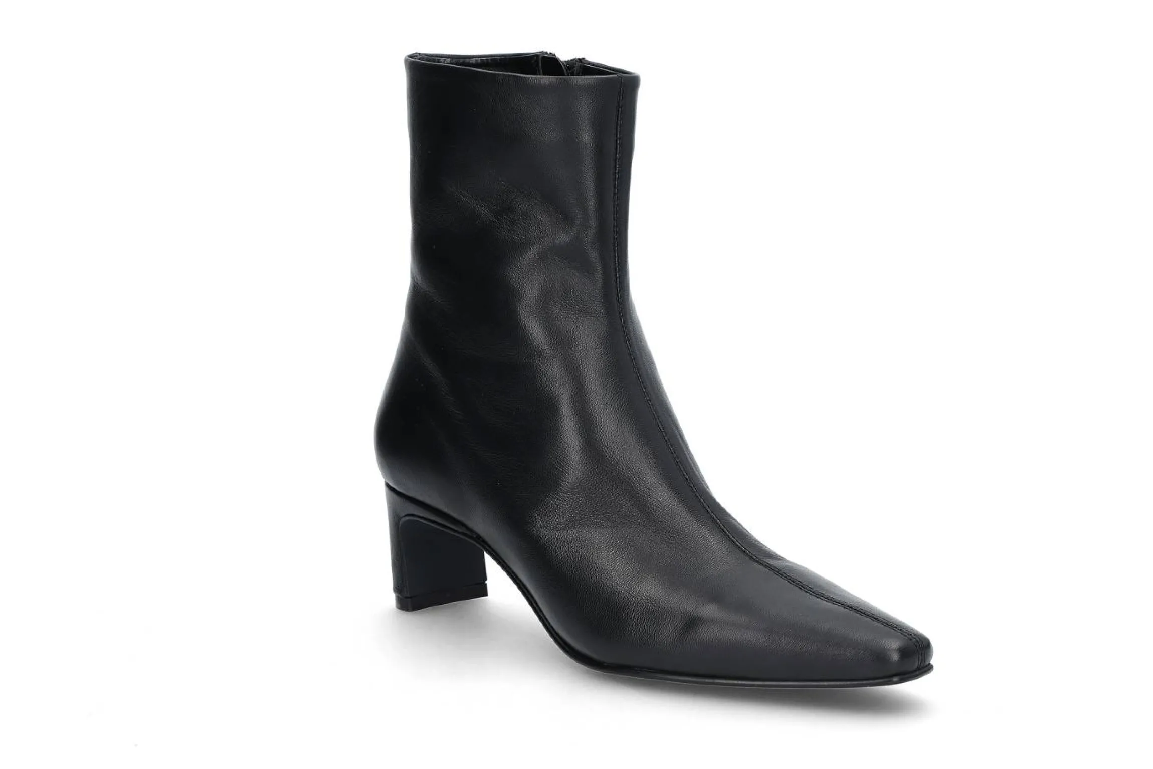 Elegant läderstövlett