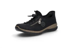 Fritidsskor med slip-on-funktion