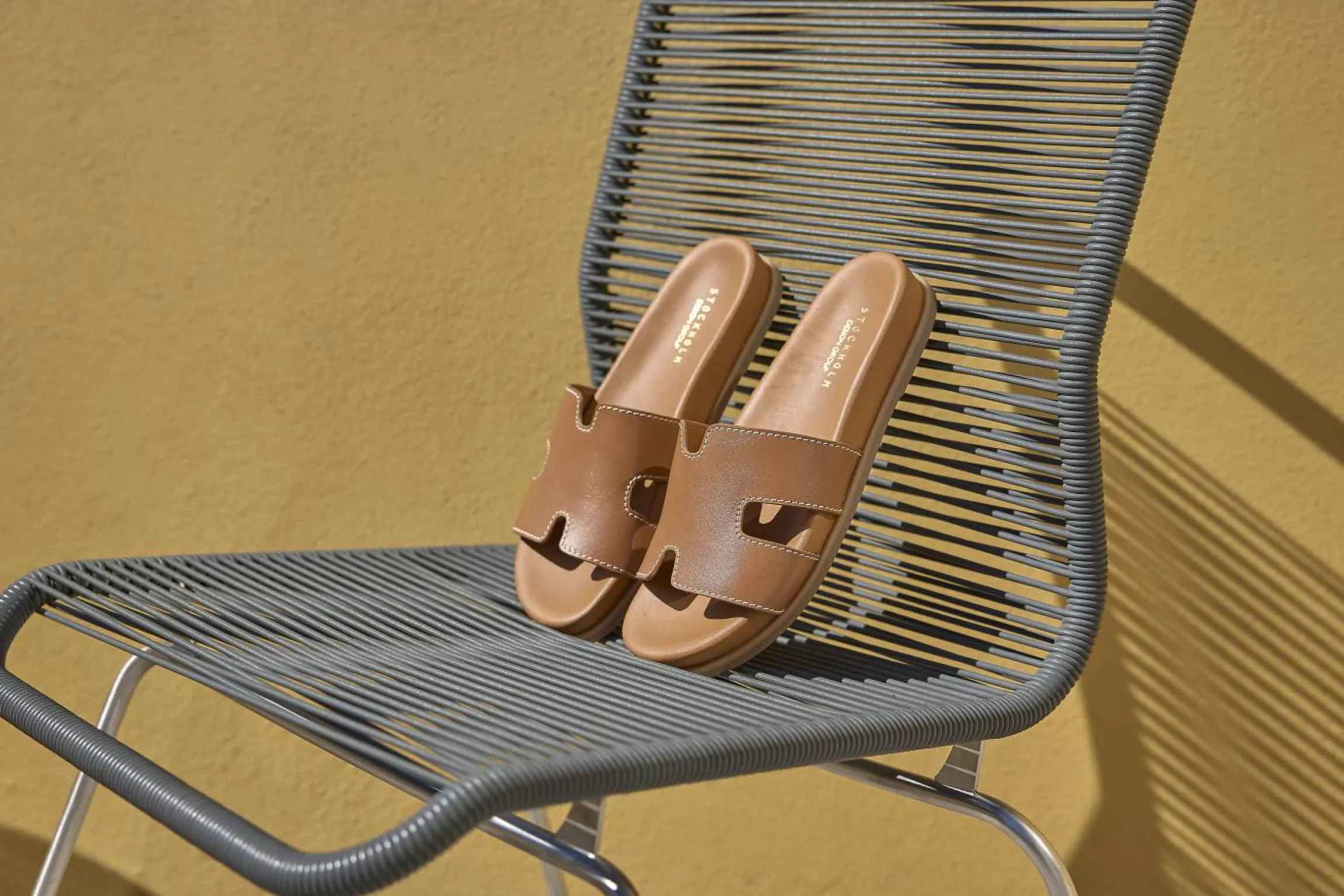 Slip-in sandal i läder